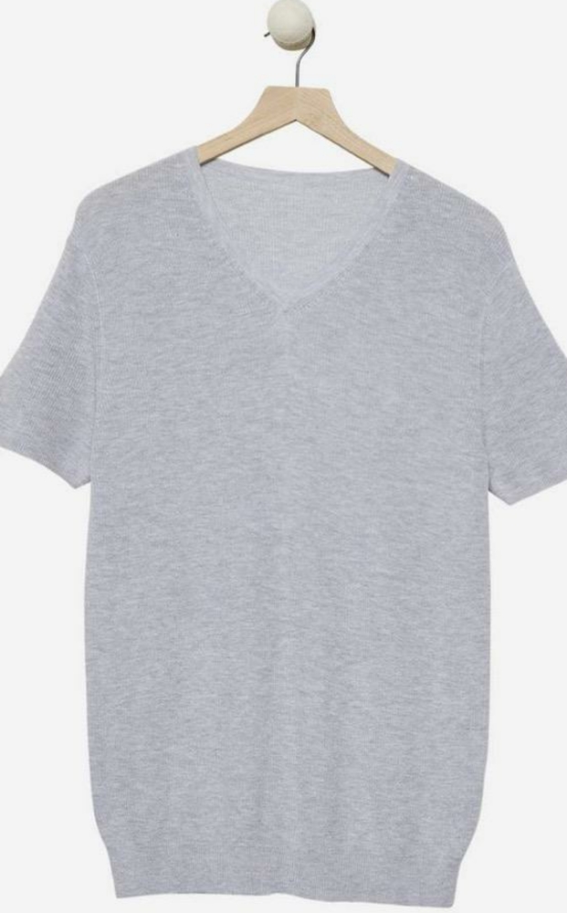 Short sleeve sweater